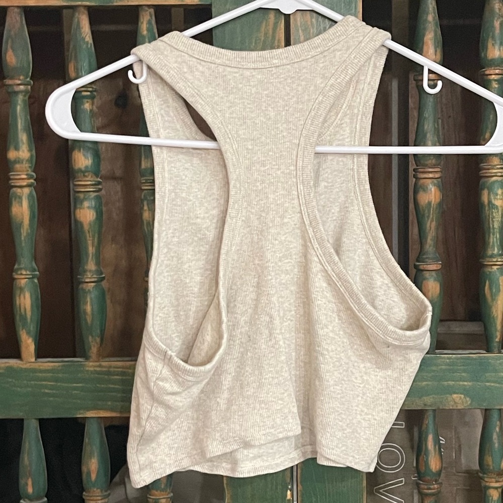 Like-new ALO Aspire Tank in Oatmeal Heather/White - M/L - Picture 4 of 5